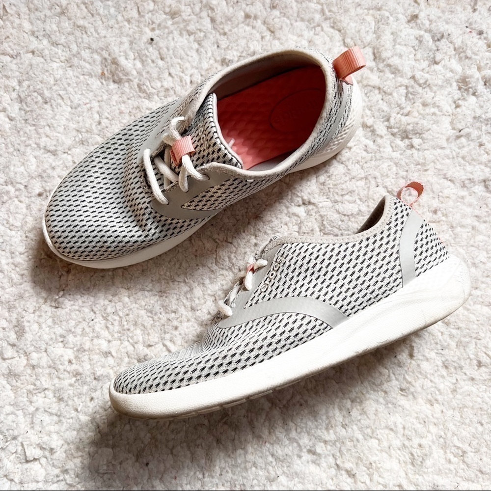 Crocs LiteRide Pacer Sneakers Size 6 Gray Peach Mesh Lace Up Comfort Walking